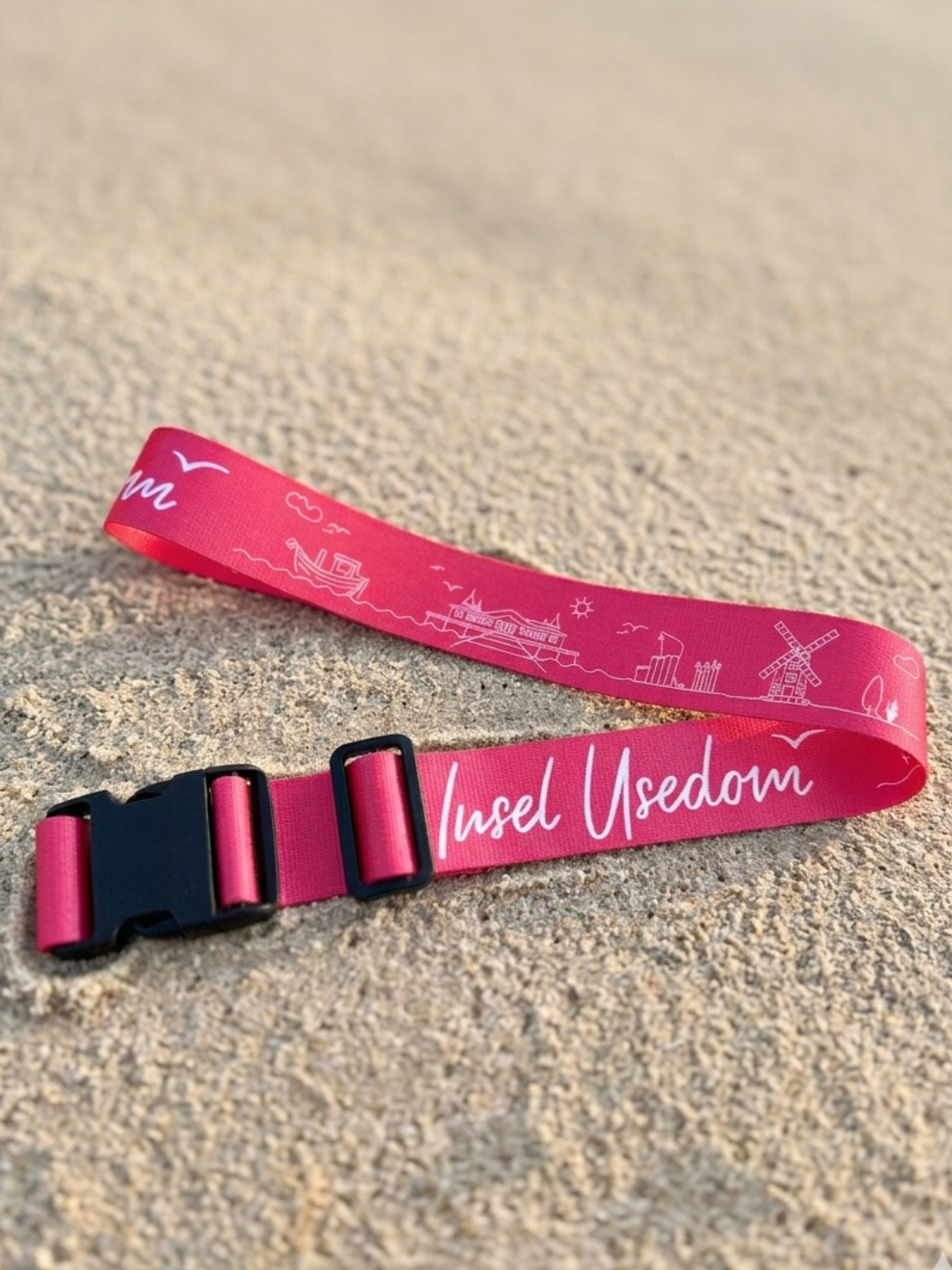 Kofferband „Skyline Insel Usedom“ – coral